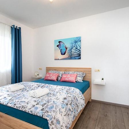 Apartman Jelena Vrbnik Extérieur photo
