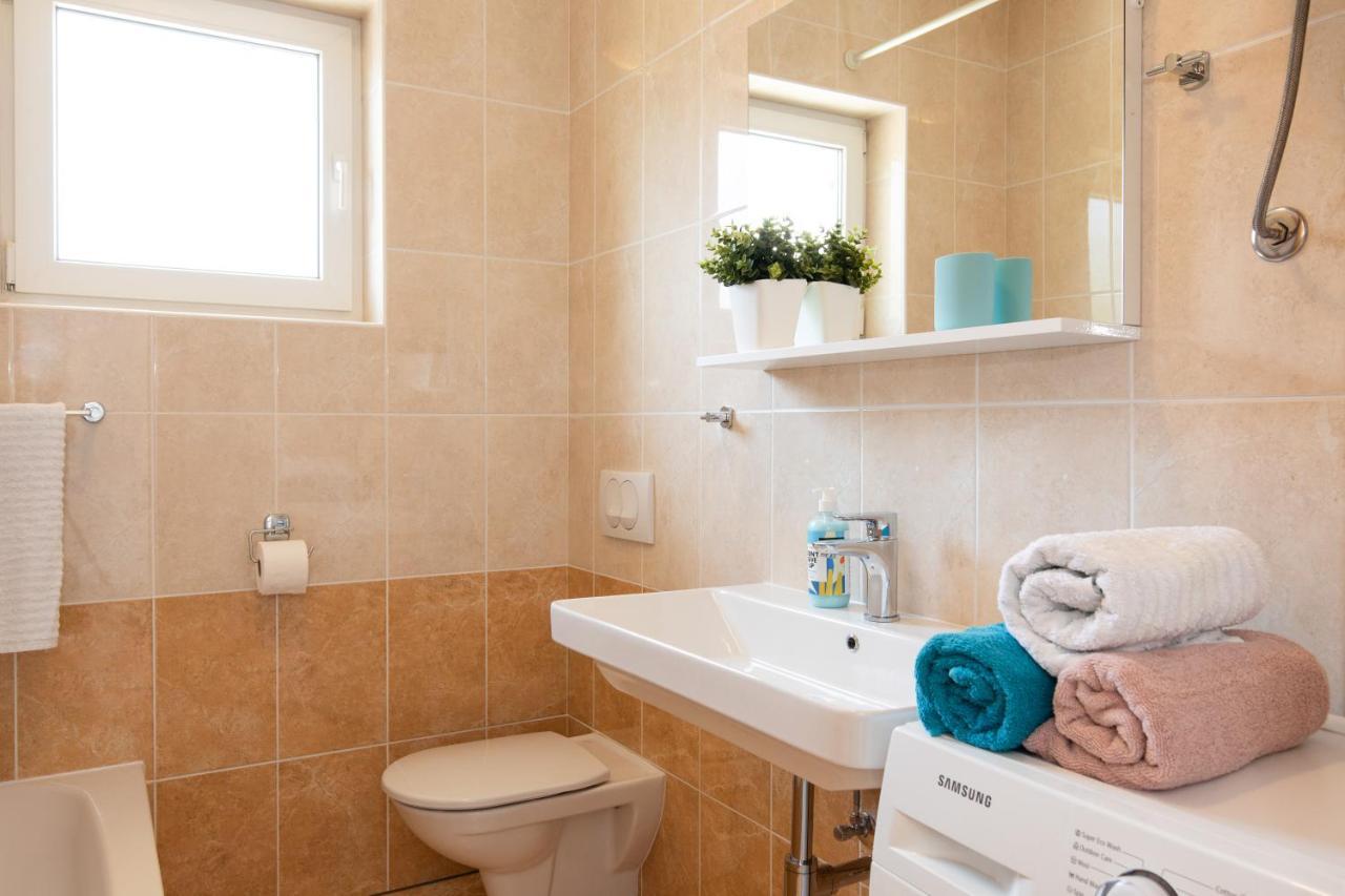 Apartman Jelena Vrbnik Extérieur photo